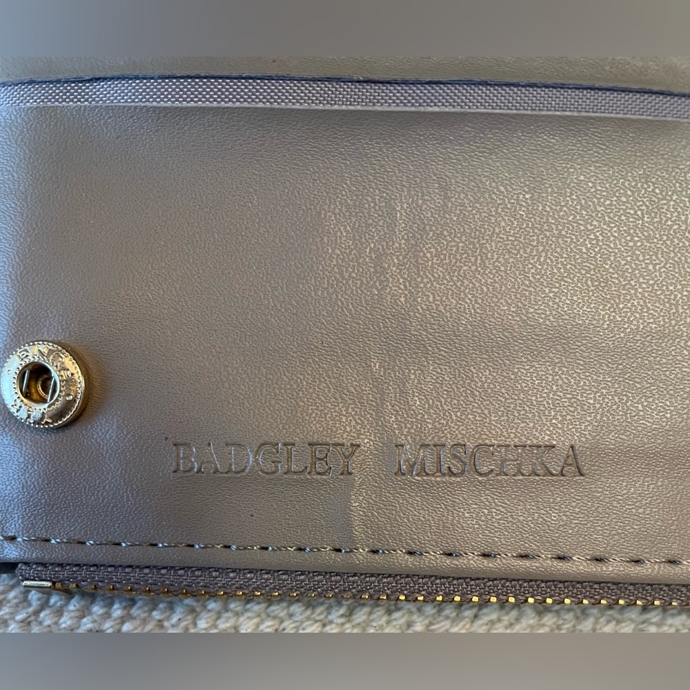 Badgley Mischka Quilted Tan Wallet - Picture 6 of 8